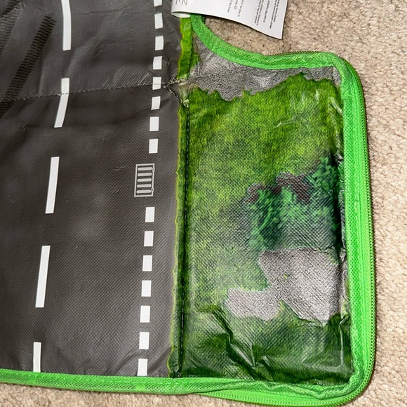 LEGO Color Block Zip Up Carry Case - Picture 7 of 8